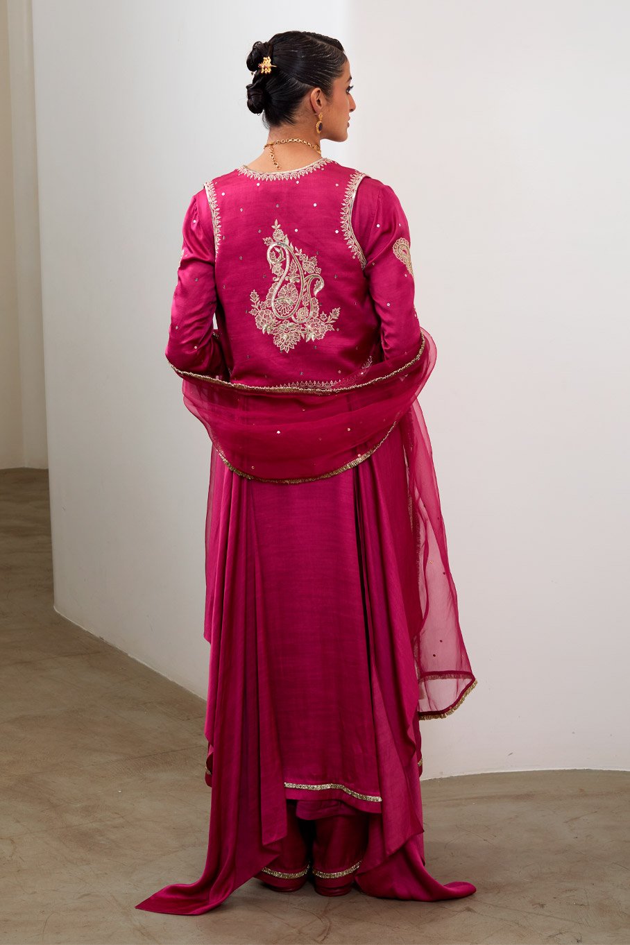 Magenta Silk Embroidered Bolero, kurta & Pant paired Pure Organza Badla Dupatta - Image 9