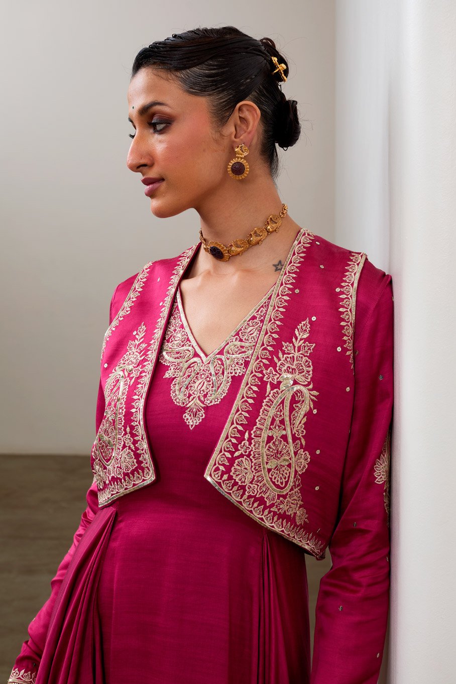 Magenta Silk Embroidered Bolero, kurta & Pant paired Pure Organza Badla Dupatta - Image 6
