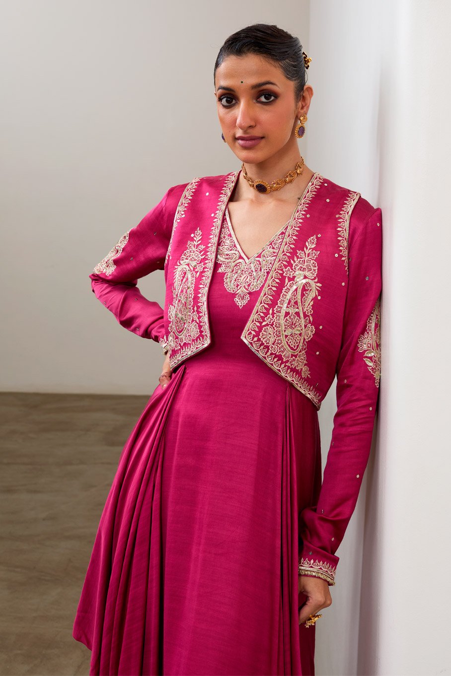 Magenta Silk Embroidered Bolero, kurta & Pant paired Pure Organza Badla Dupatta - Image 7