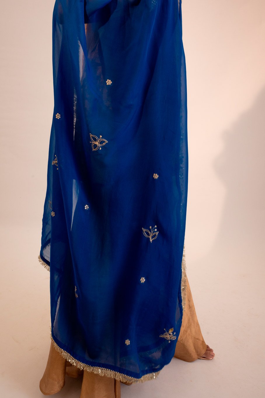 Signature Zari Tissue Gold Kurti & Garara Paired With Electric Blue Embroidered Organza Dupatta - Image 5